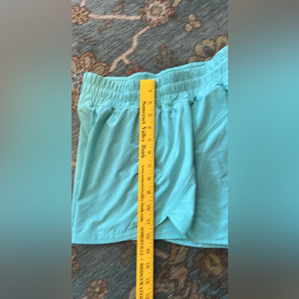 Lululemon Track That Short 5” Inseam Sz 8 Mint Green - Picture 5 of 6